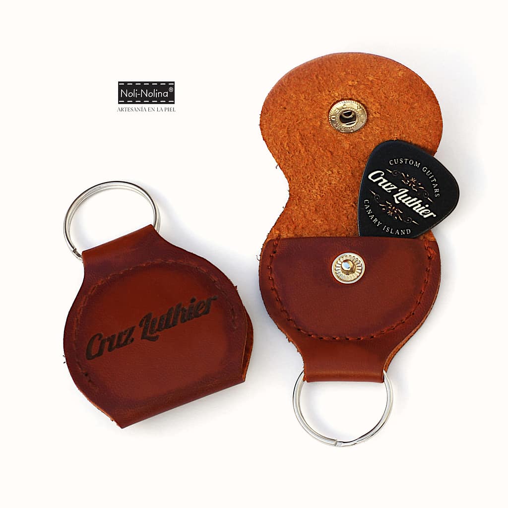 Llaveros portapúas Cruz Luthier