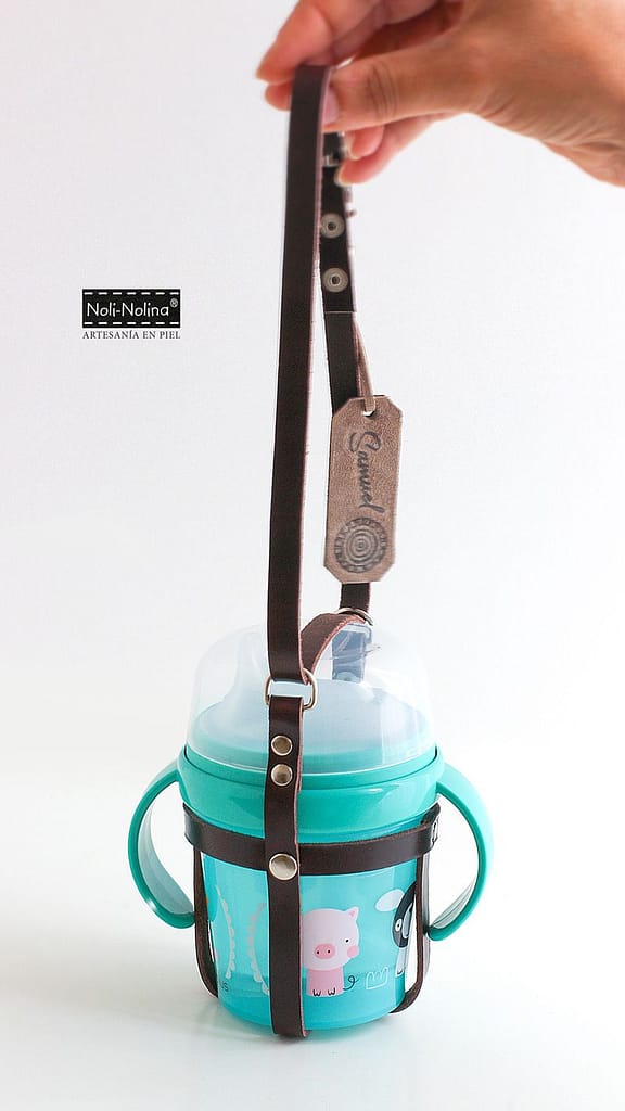 Portavasos de cuero para bebé