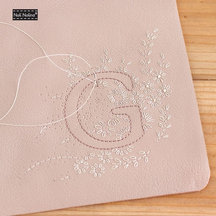 Funda blog bordado flores