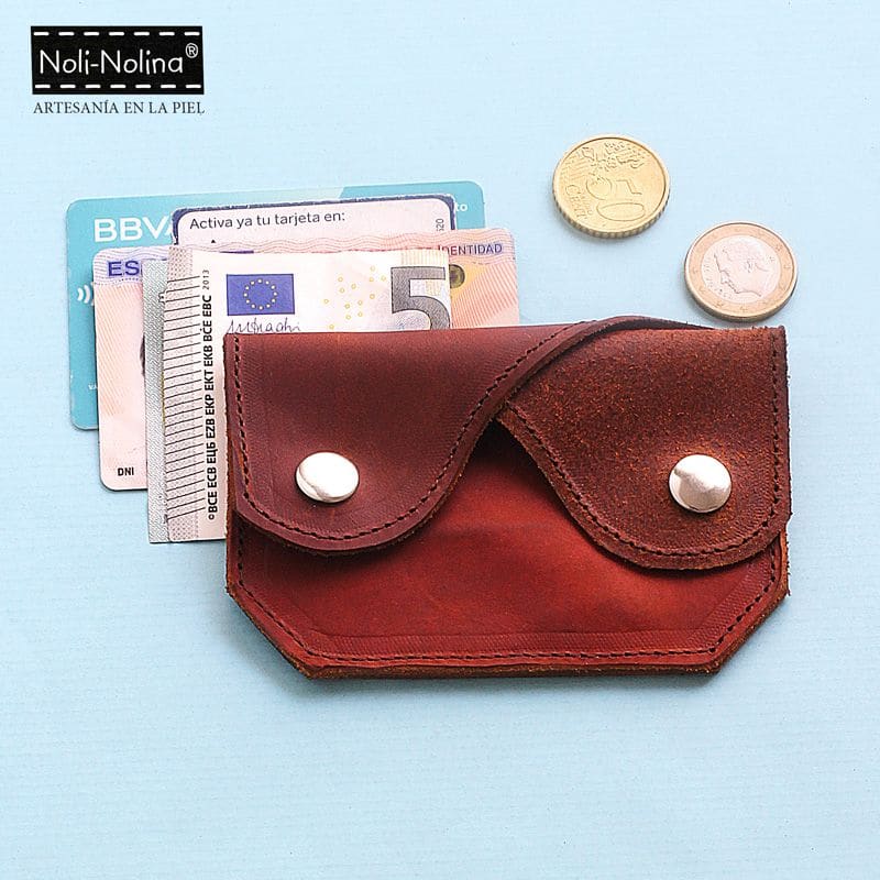 Monedero dos compartimentos ternera engrasada color rojizo