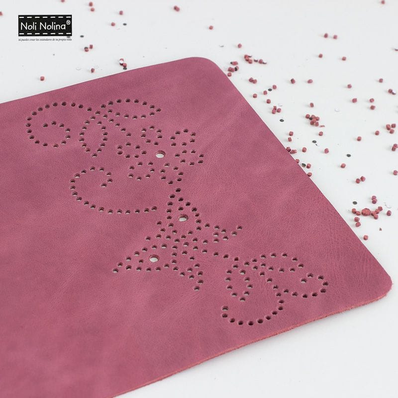 Funda de cuero rosa para Susana